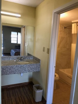 Scottish Inns & Suites,Lubbock County>>Lubbock,2 star