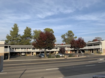 Elmwood Motel,Placer County>>Auburn,2 star