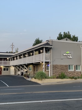 elmwood motel