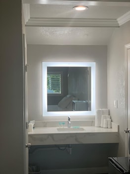 Elmwood Motel,Placer County>>Auburn,2 star