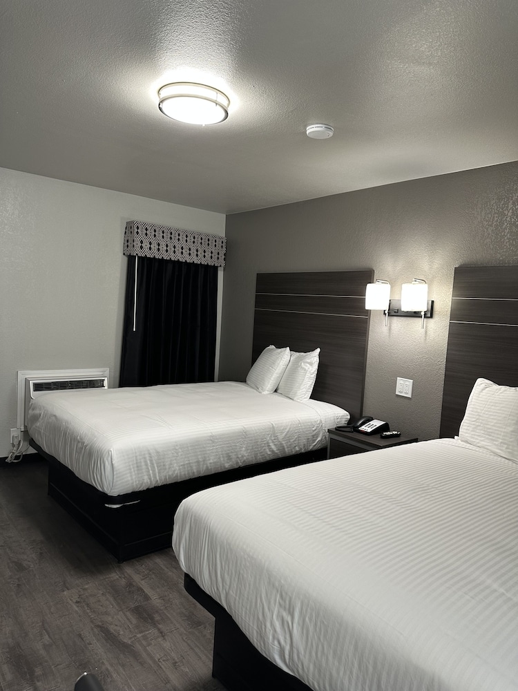 sleepy traveler motel