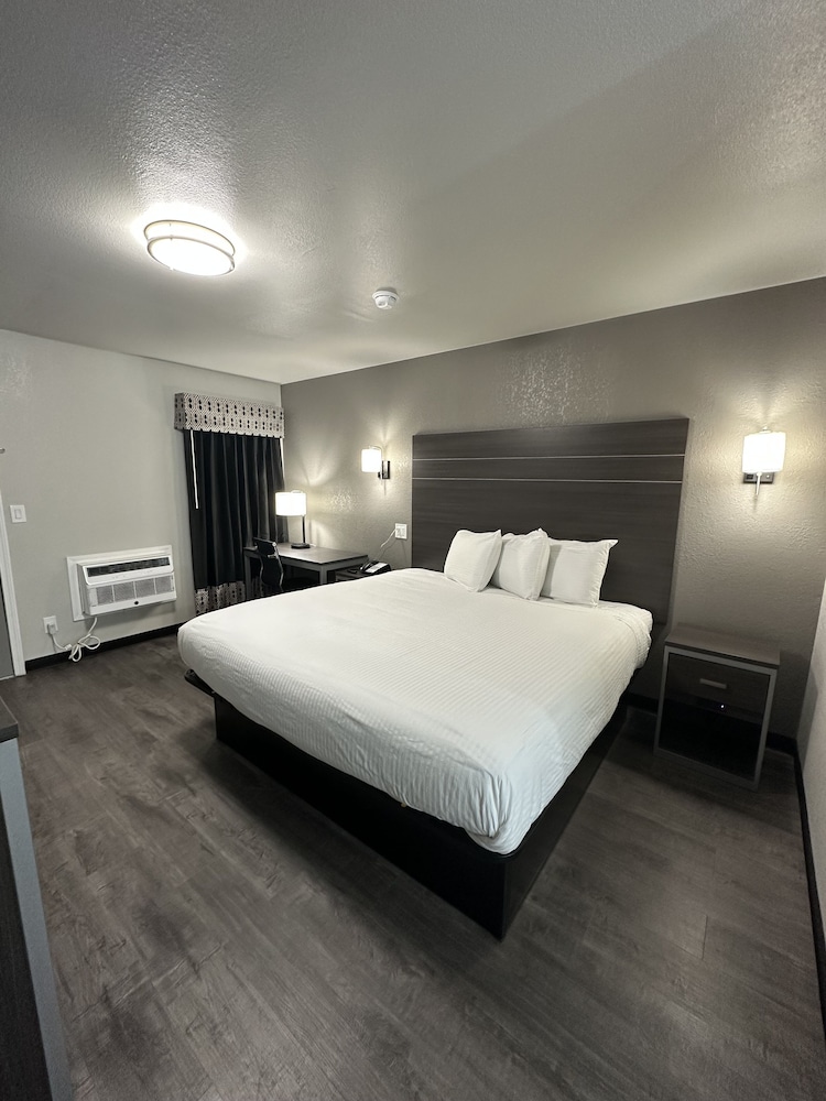 sleepy traveler motel
