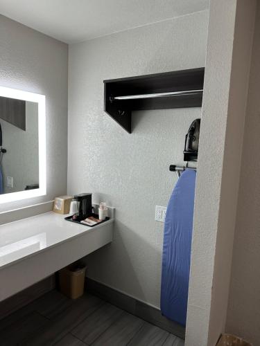 sleepy traveler motel