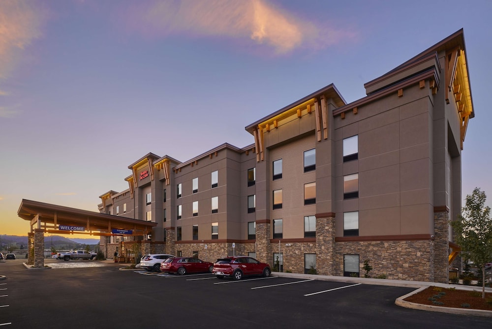 Hampton Inn & Suites Roseburg,Roseburg>>Douglas County,3 star
