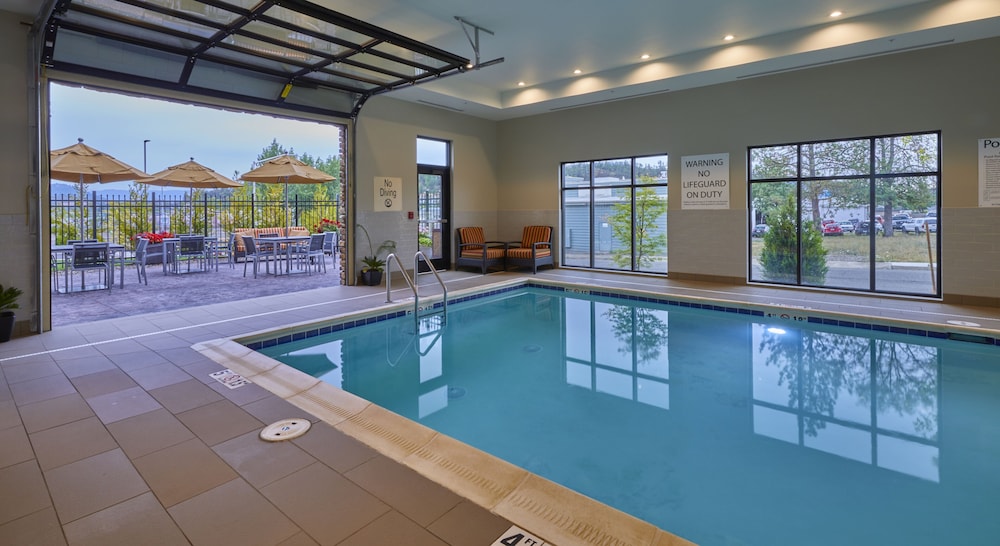 Hampton Inn & Suites Roseburg,Roseburg>>Douglas County,3 star