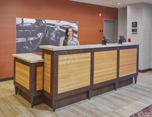 hampton inn and suites roseburg