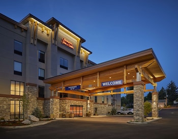 hampton inn and suites roseburg