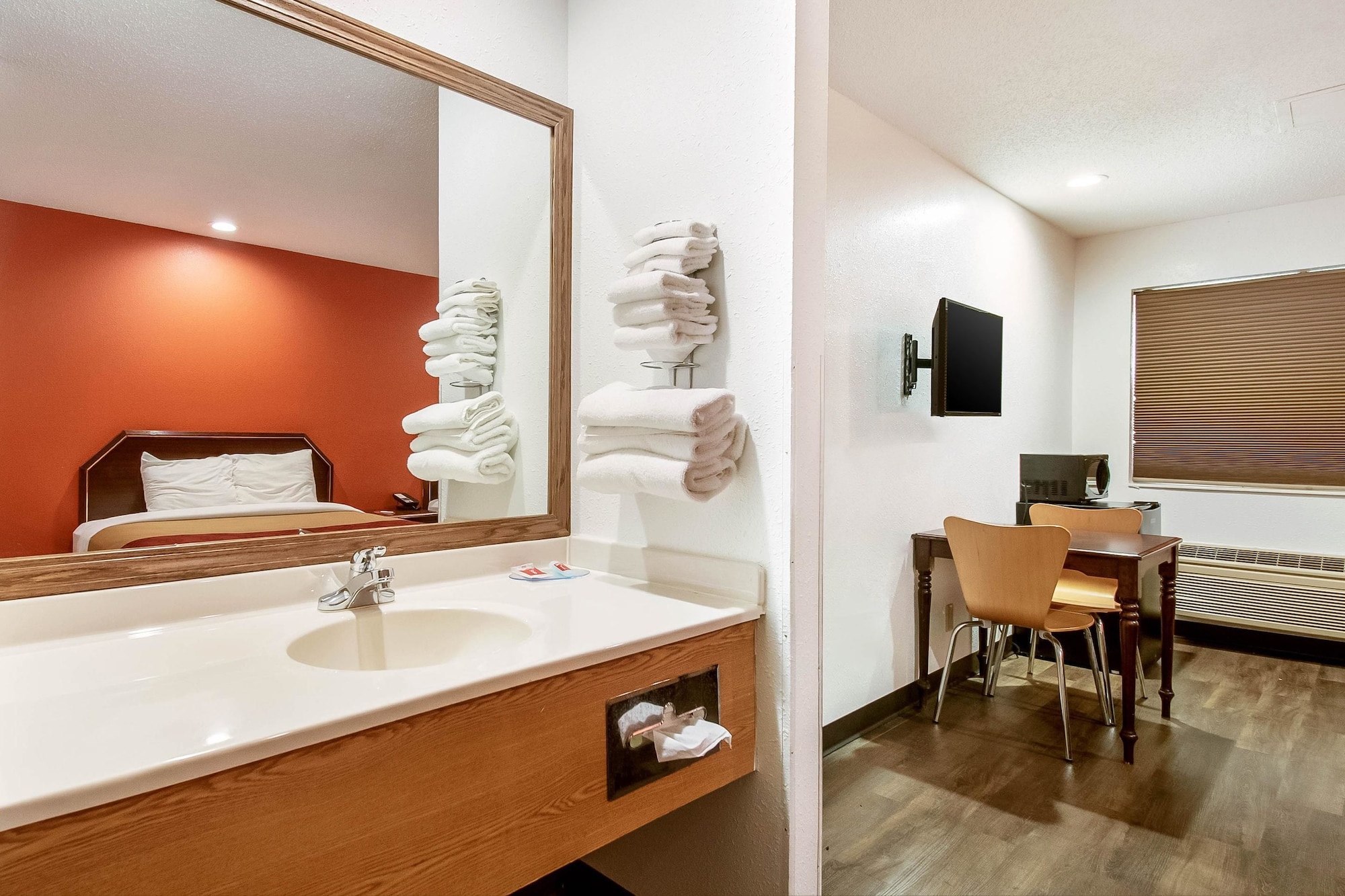 econo lodge