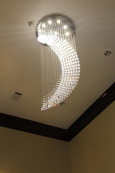 express inn and suites bush airport