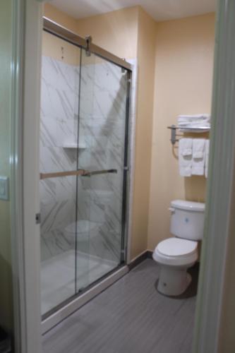 express inn and suites bush airport