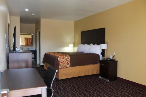 express inn and suites bush airport