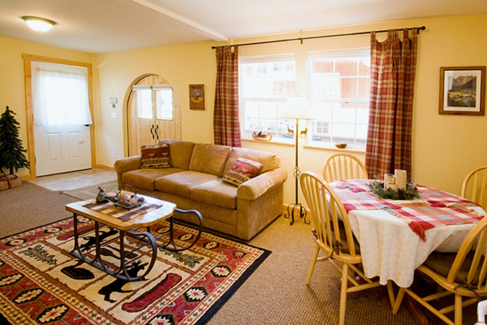 haus hanika adults only