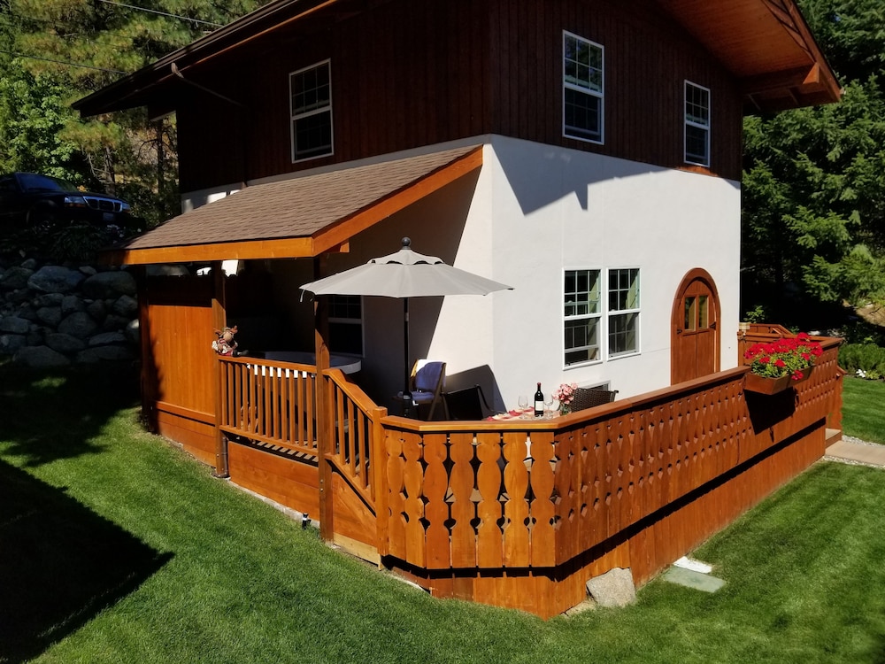 haus hanika adults only