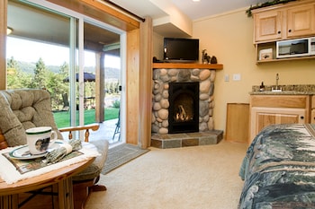 haus hanika adults only