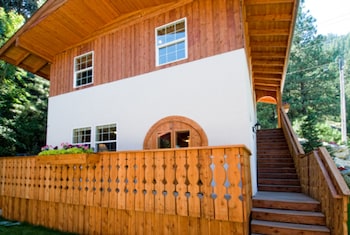 haus hanika adults only