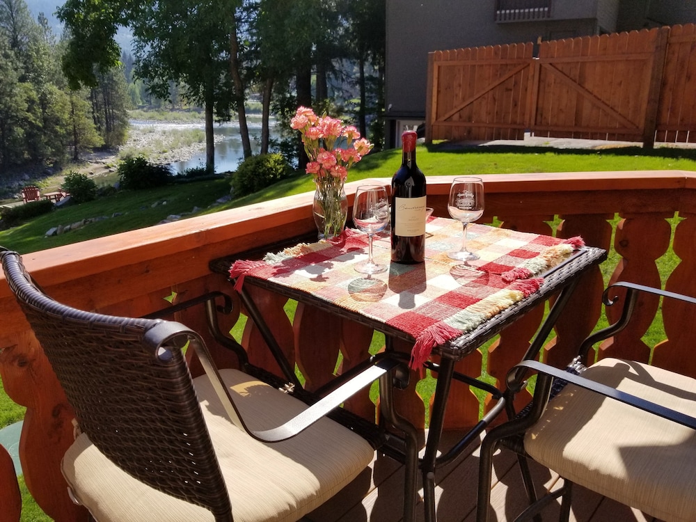 haus hanika adults only