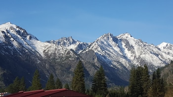 haus hanika adults only