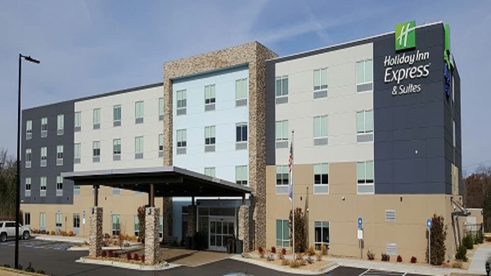 holiday inn express and suites macon north