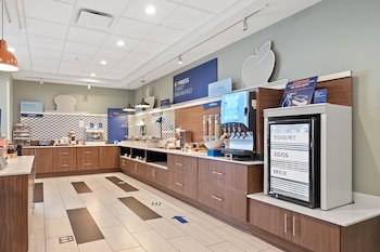 holiday inn express and suites macon north