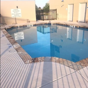 Holiday Inn Express & Suites Macon North,Lakeview>>Juliette,3 star