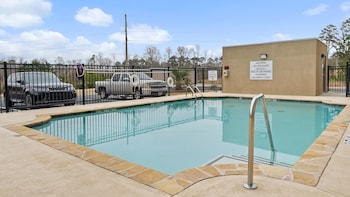 Holiday Inn Express & Suites Macon North,Lakeview>>Juliette,3 star