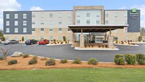 holiday inn express and suites macon north