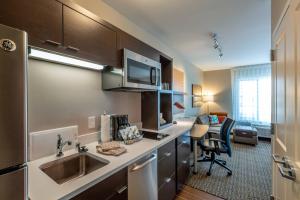 towneplace suites by marriott lexington keeneland airport