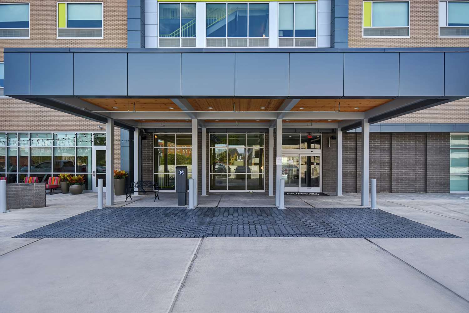 home2 suites by hilton columbus downtown