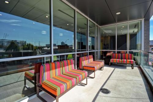home2 suites by hilton columbus downtown