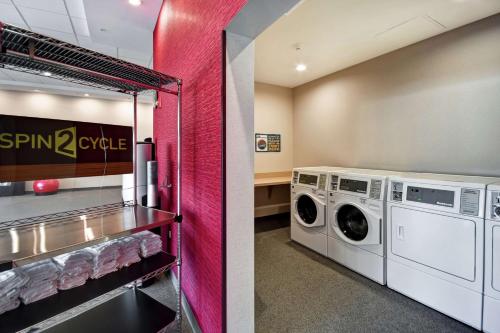 home2 suites by hilton columbus downtown