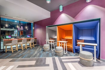 Tru By Hilton Madison West, Wi,Dane County Regional Airport>>Dane,3 star