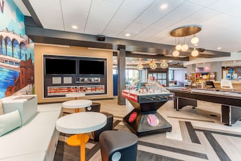 Tru By Hilton Madison West, Wi,Dane County Regional Airport>>Dane,3 star