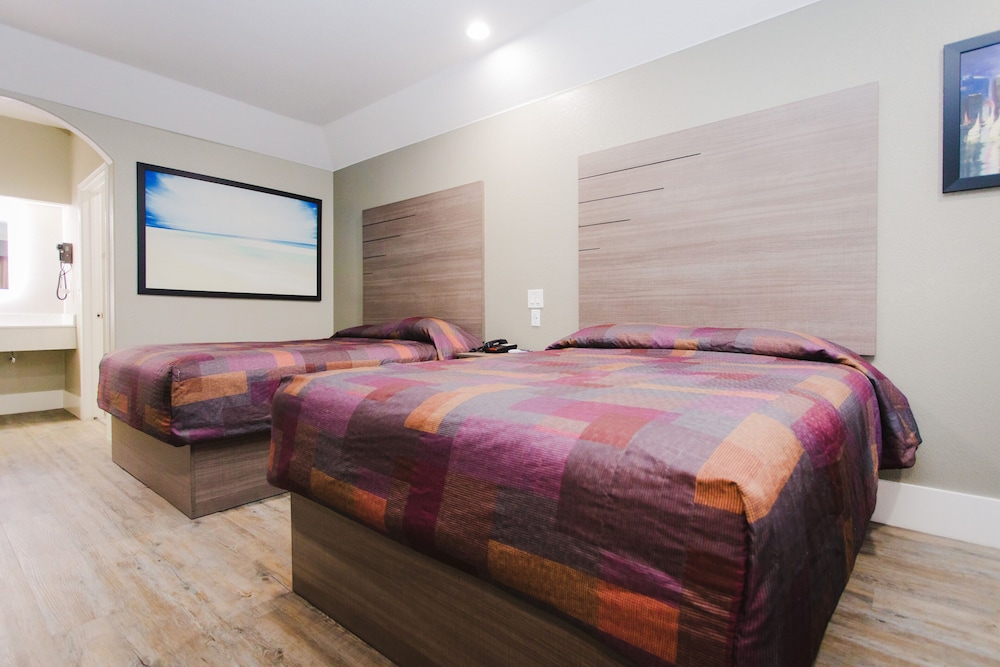 palace inn beltway 8 and westview