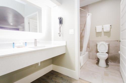 palace inn beltway 8 and westview