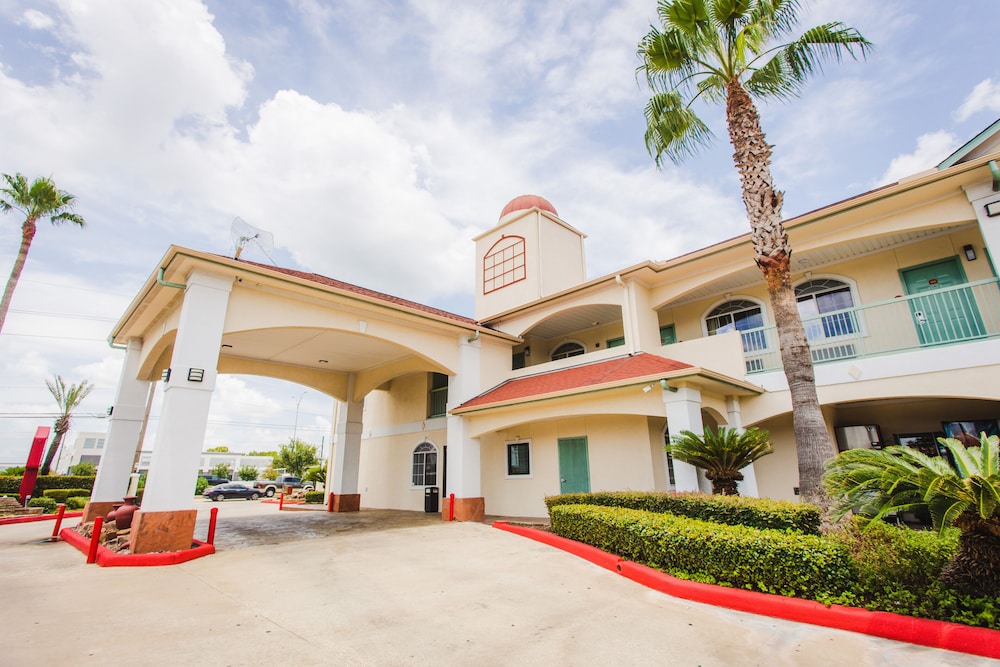 palace inn beltway 8 and westview