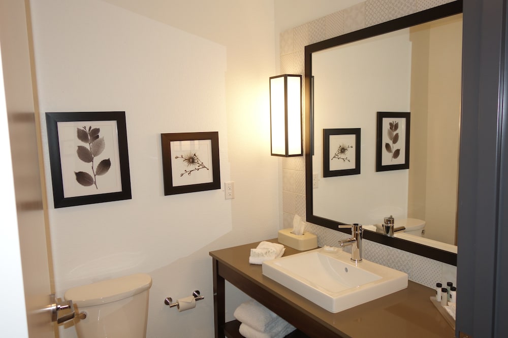 country inn and suites by radisson lawrence