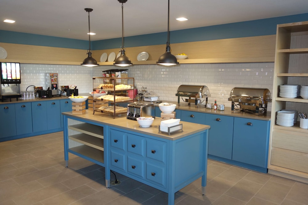 country inn and suites by radisson lawrence