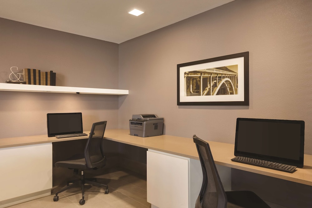 country inn and suites by radisson lawrence