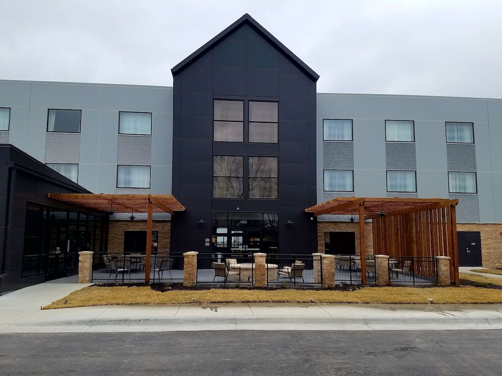Country Inn & Suites By Radisson Lawrence,Topeka>>Lawrence,3 star