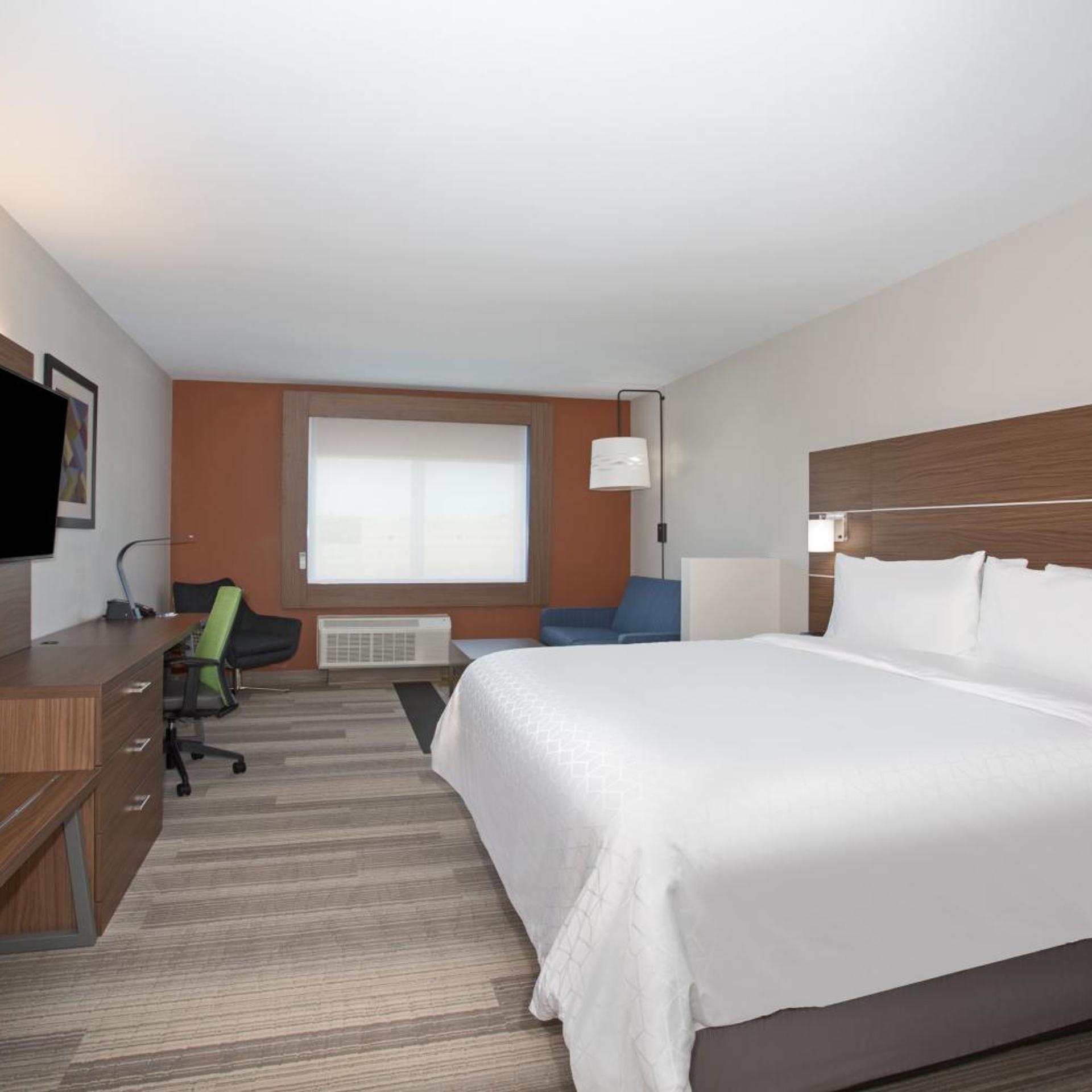 holiday inn express and suites dakota dunes event center