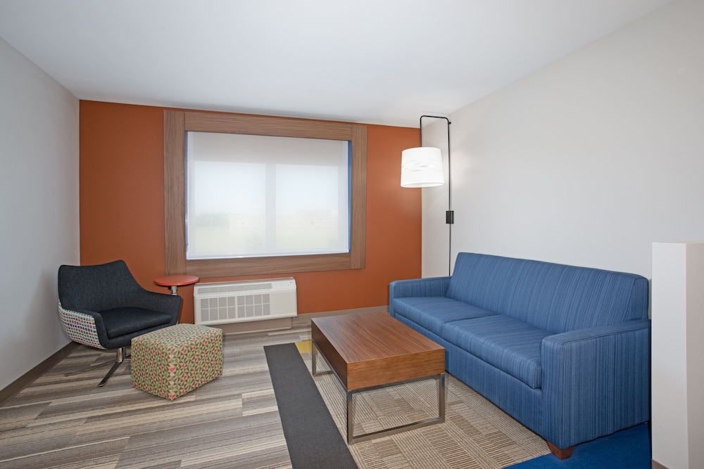 holiday inn express and suites dakota dunes event center