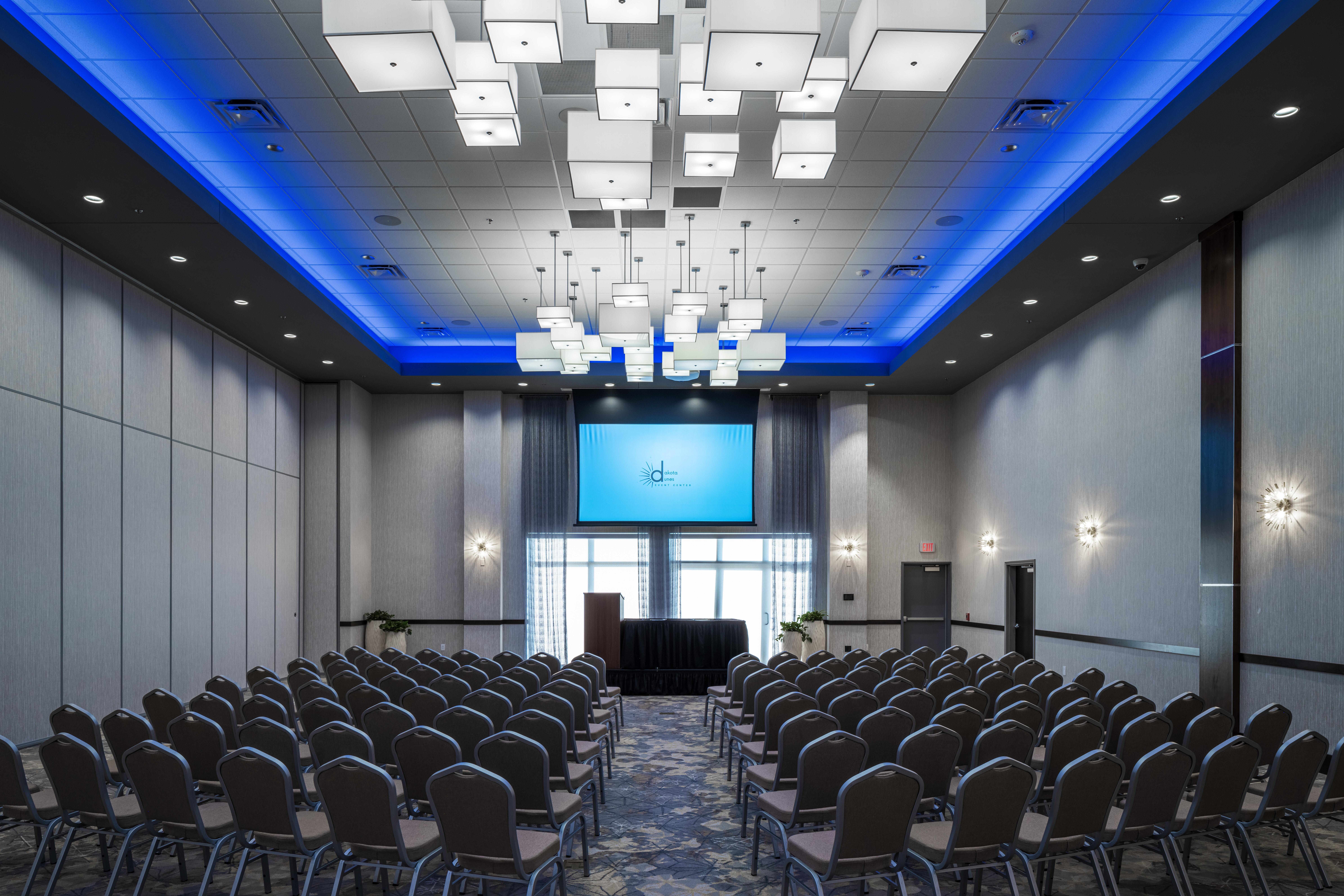 holiday inn express and suites dakota dunes event center