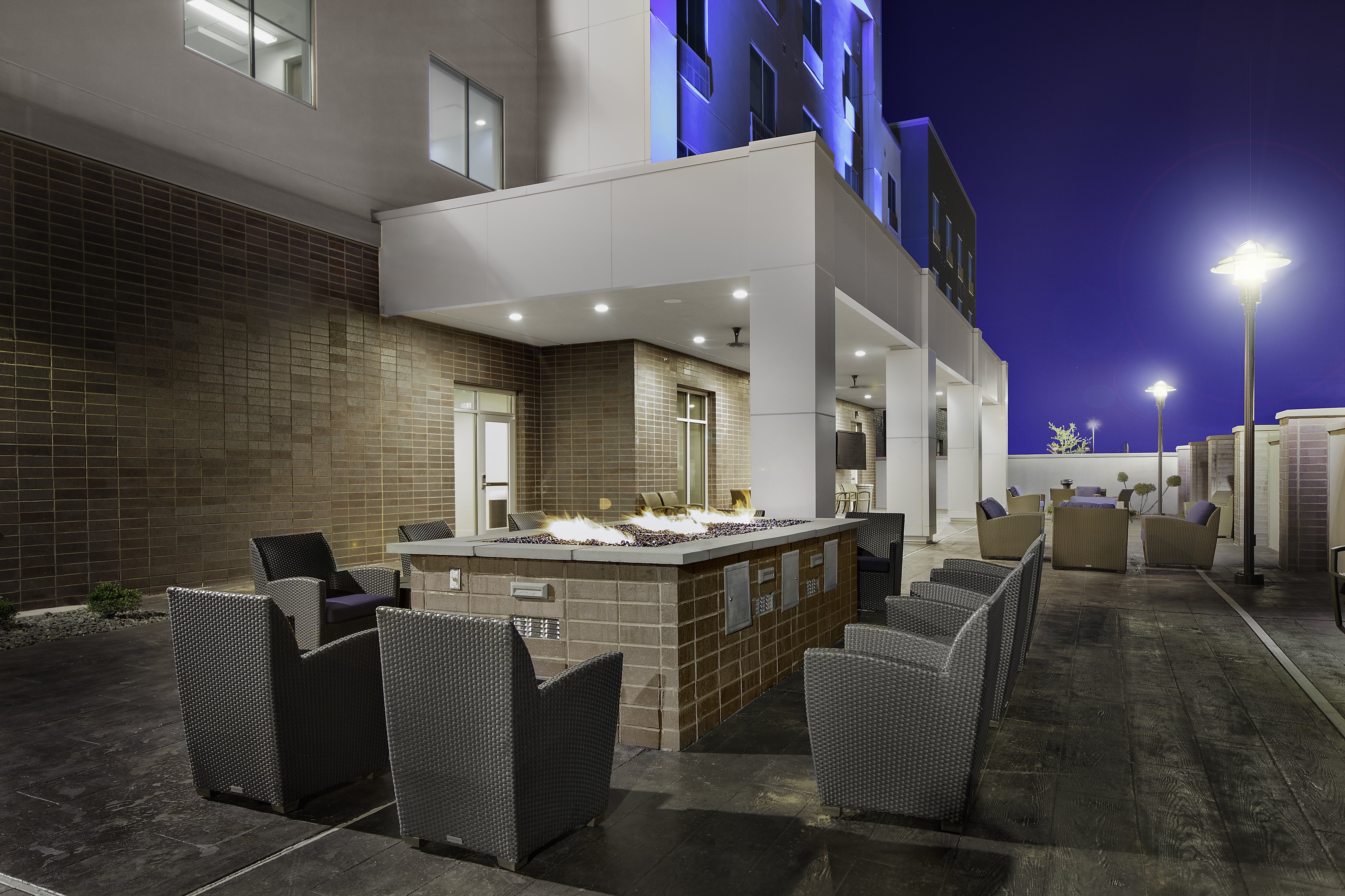 holiday inn express and suites lubbock central univ area