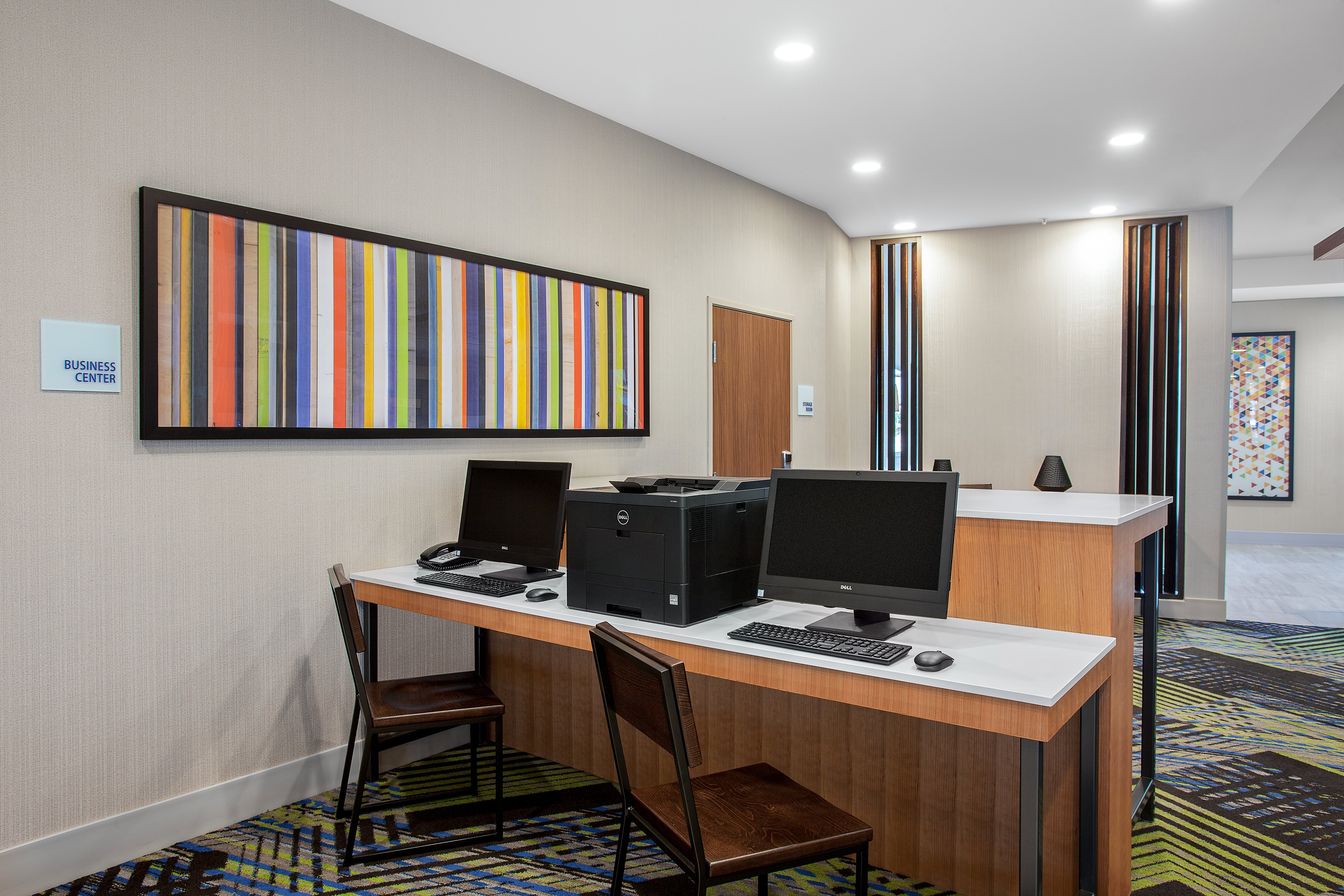 holiday inn express and suites lubbock central univ area
