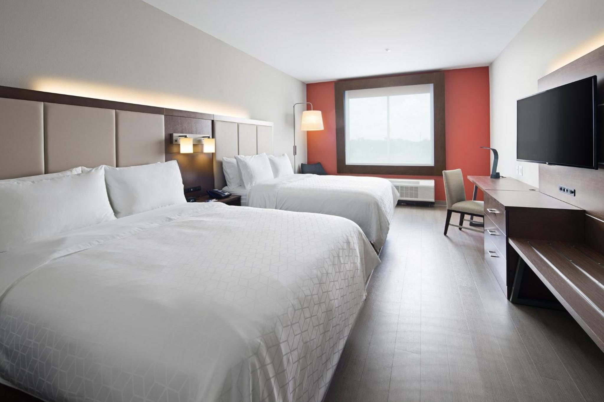 holiday inn express and suites lubbock central univ area