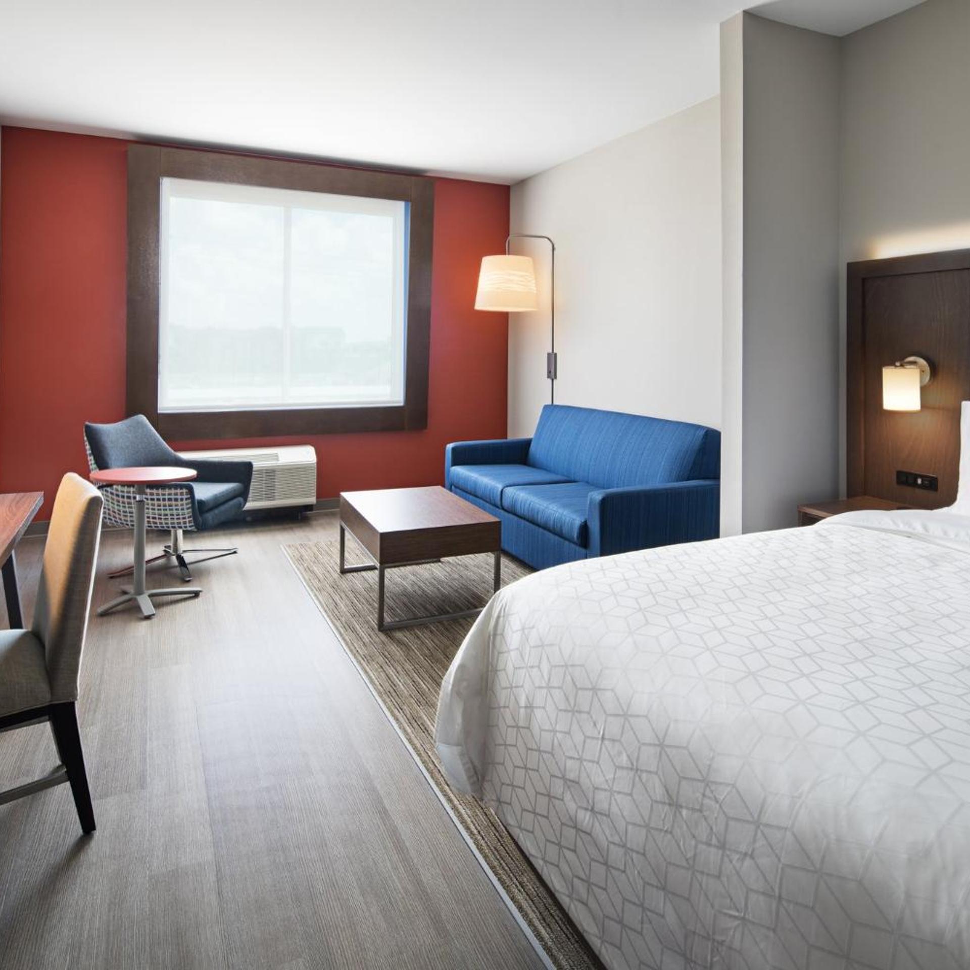 holiday inn express and suites lubbock central univ area