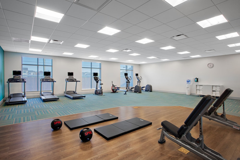 holiday inn express and suites lubbock central univ area