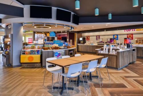 tru by hilton stuttgart ar