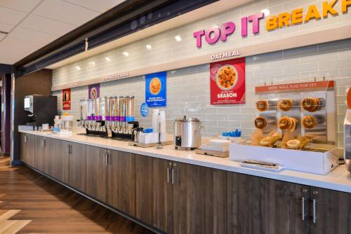 tru by hilton stuttgart ar