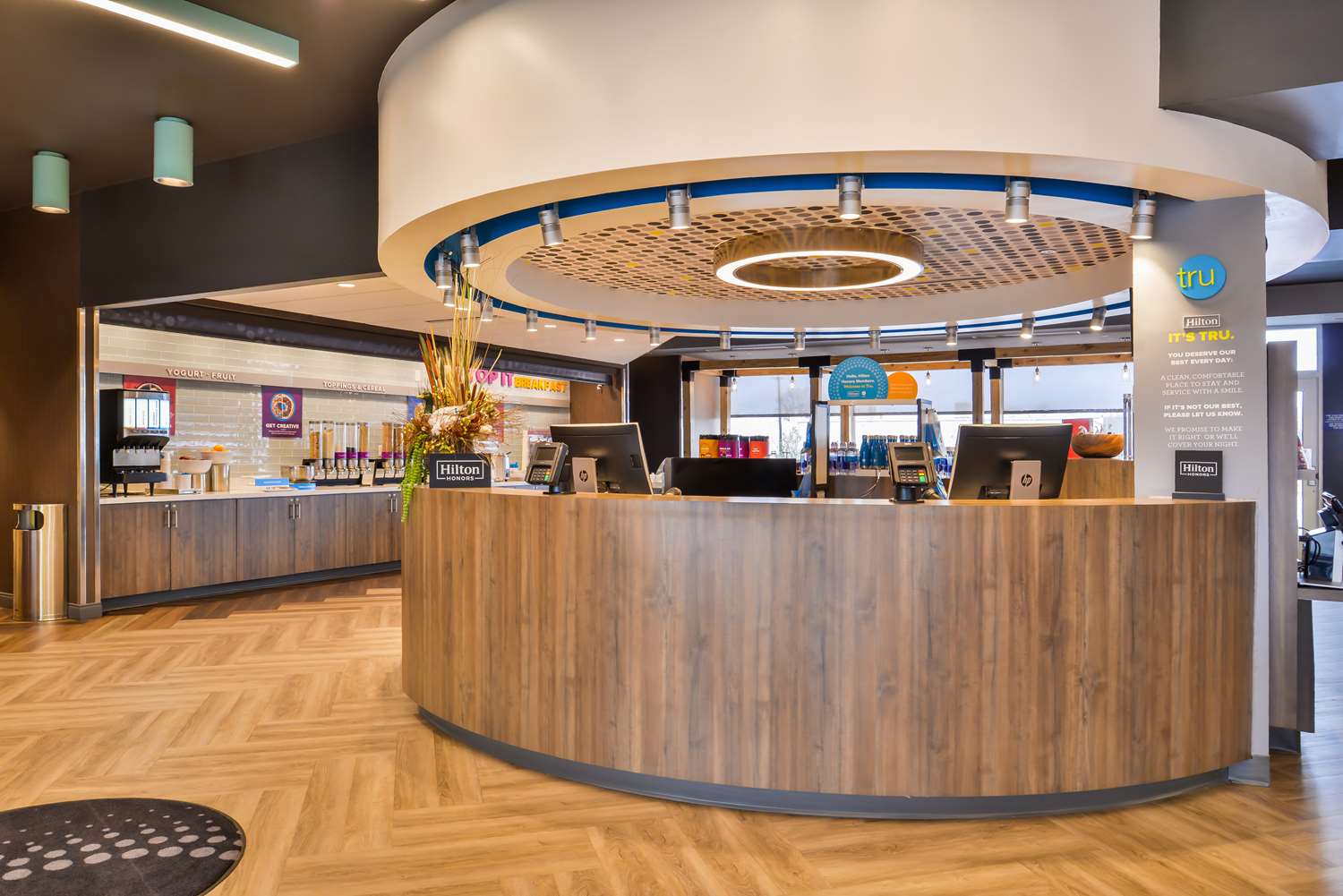 tru by hilton stuttgart ar